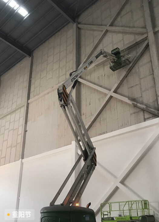 龙泉驿成都高空作业车租赁选择自行式还是车载式的好？